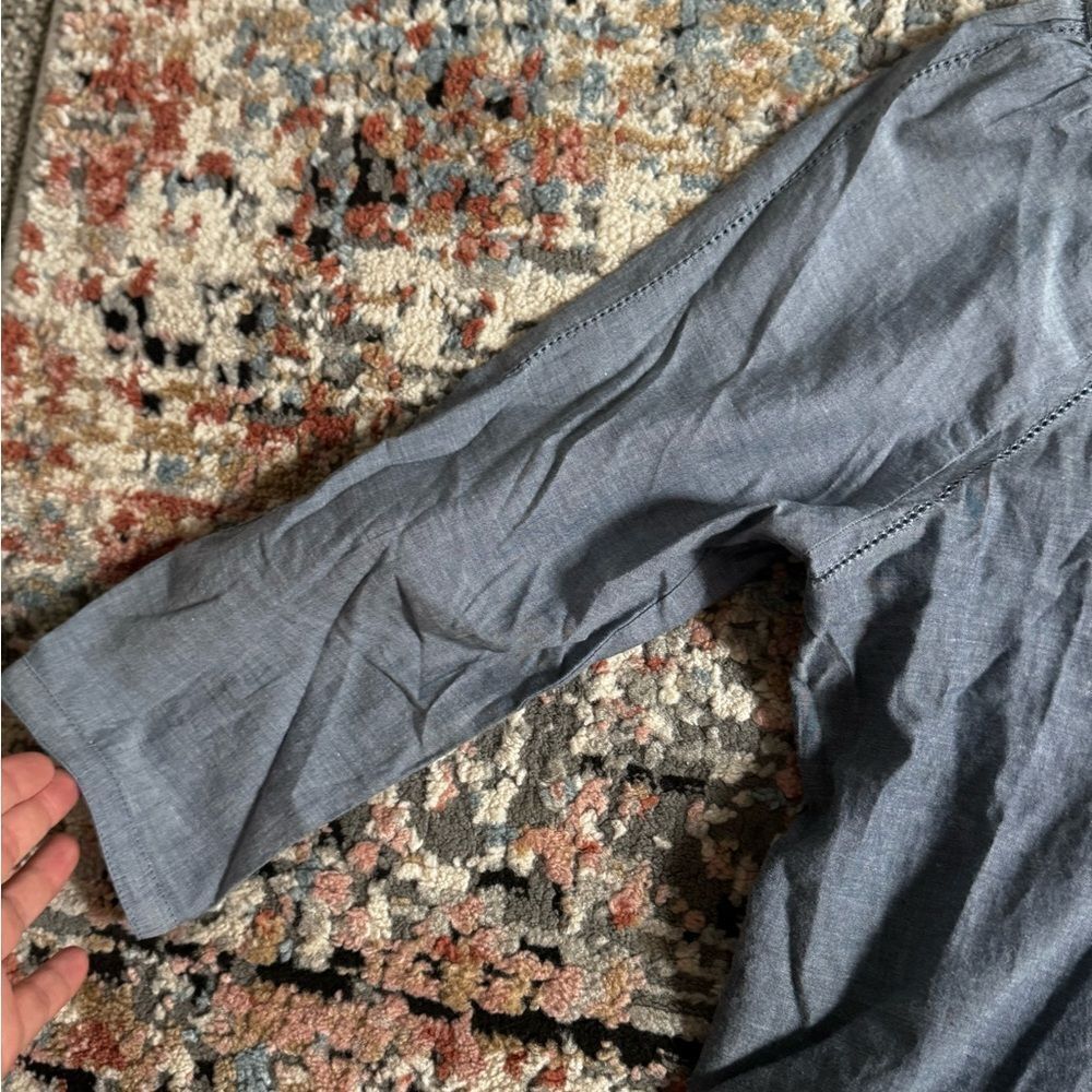 Women's Gray/Blue Button-Up Top - Picture 3 of 5